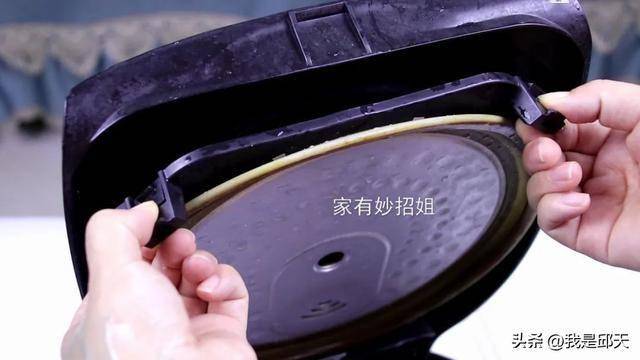 外都脏学会这一招几分钟跟新的一样pg电子试玩电饭锅不要只擦表面里(图5)