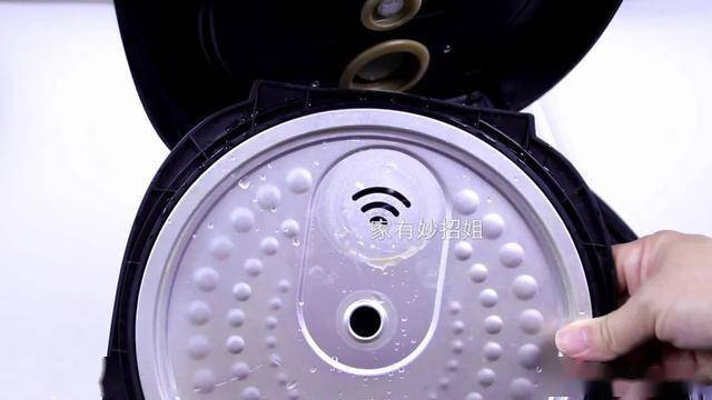 外都脏学会这一招几分钟跟新的一样pg电子试玩电饭锅不要只擦表面里(图7)